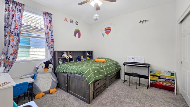 Building Photo - Beautiful and Spacious Cortana at Desert Oasis Home!! Community Pool!