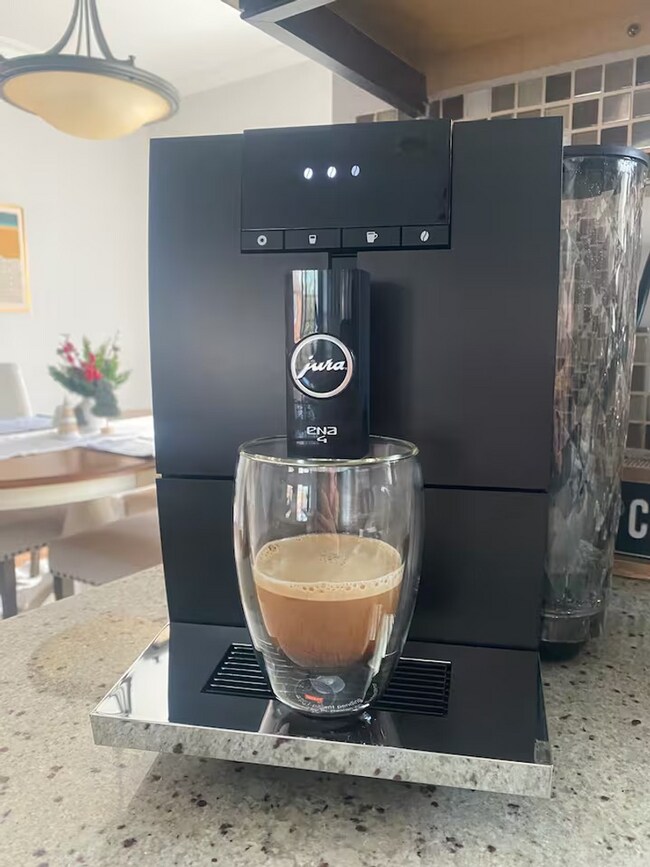 Building Photo - Fully Furnished Luxury Townhome | Walk to Downtown Princeton | 3 Beds | 3.5 Baths