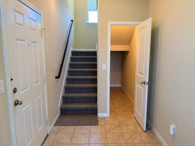 Building Photo - 1001 Zodiac Ln