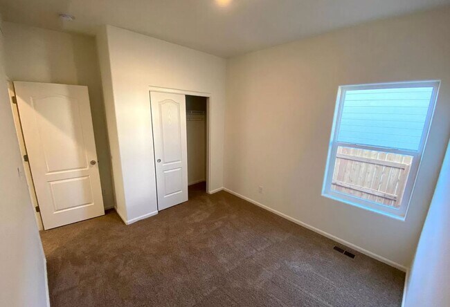Building Photo - 9764 Chalkstone Ln