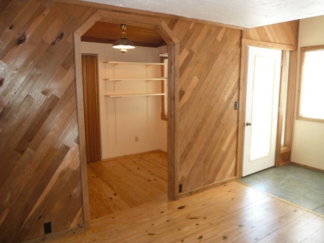 Building Photo - 1941 28th Pl