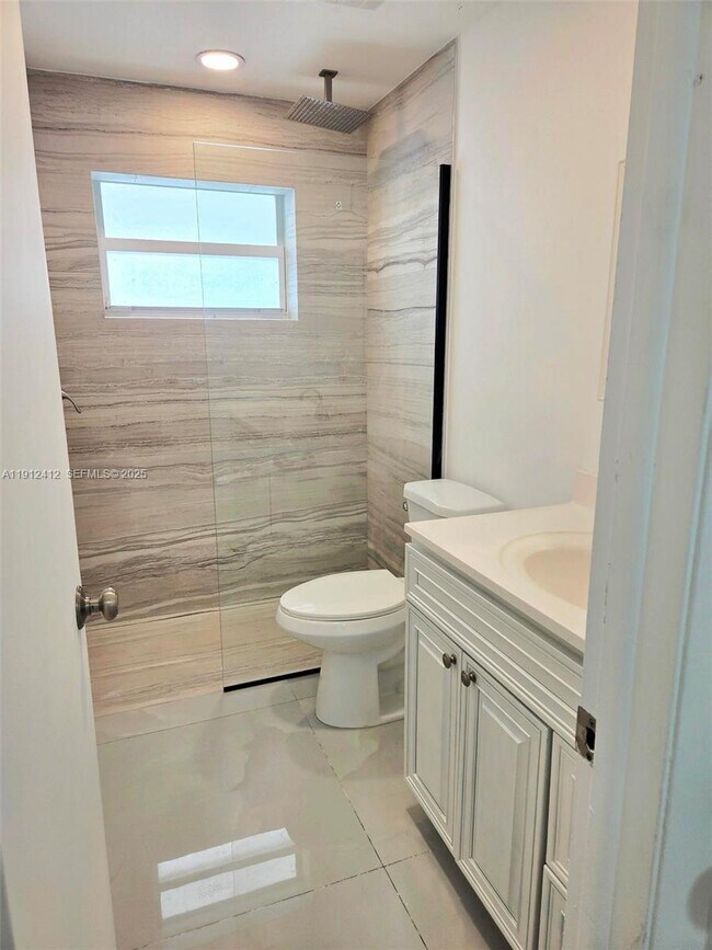 Building Photo - 6432 Dewey St