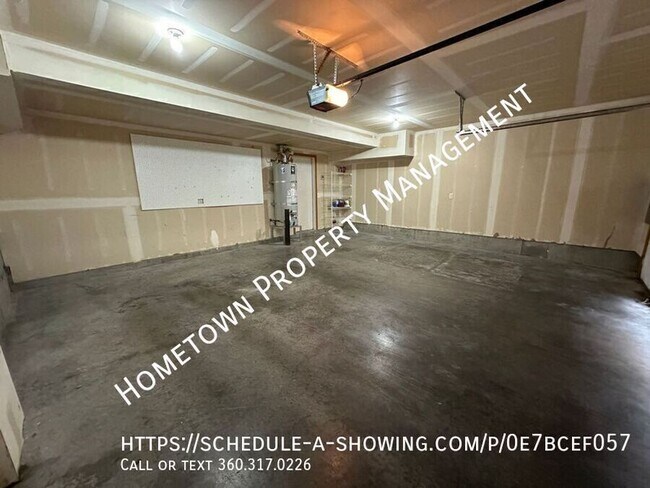 Building Photo - 8612 Sweetbrier Loop SE