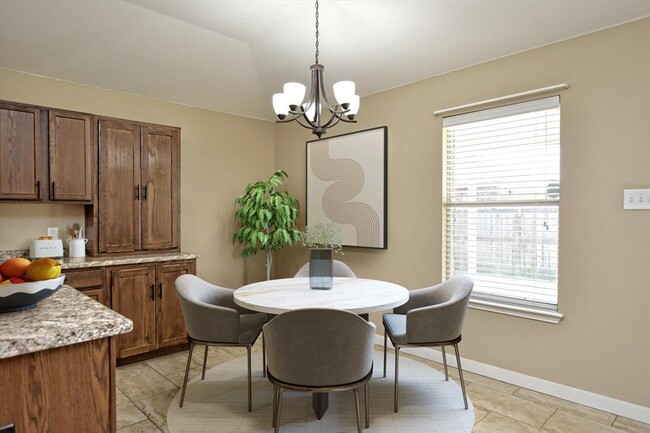 Building Photo - 537 MacKenzie Way