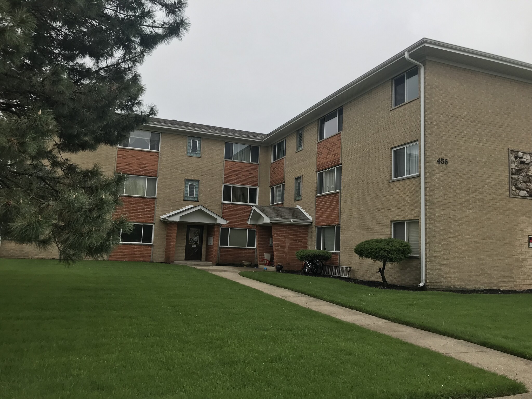 Building Photo - 456 George St