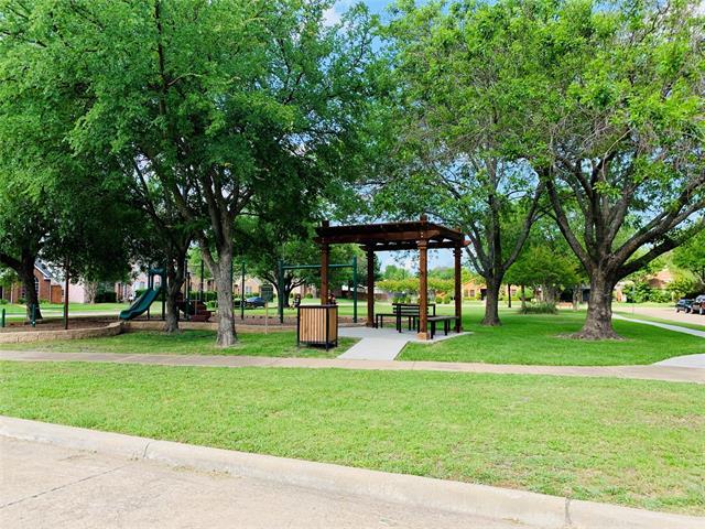 Building Photo - 2921 Lake Valley Dr