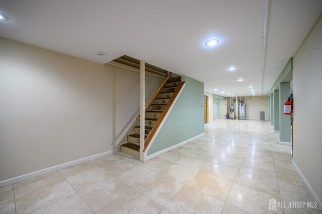 Building Photo - 496 Ragland Dr