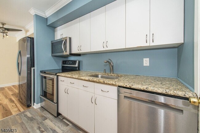 Building Photo - 2350 NJ-10