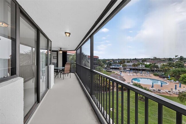 Building Photo - 800 Jeffery St