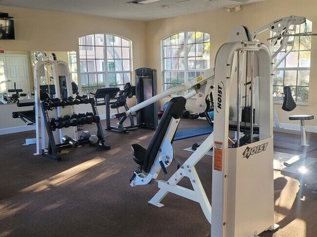 Building Photo - 820 Lantern Way