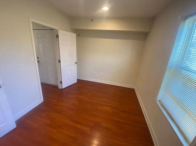 Building Photo - 2238 N Camac St