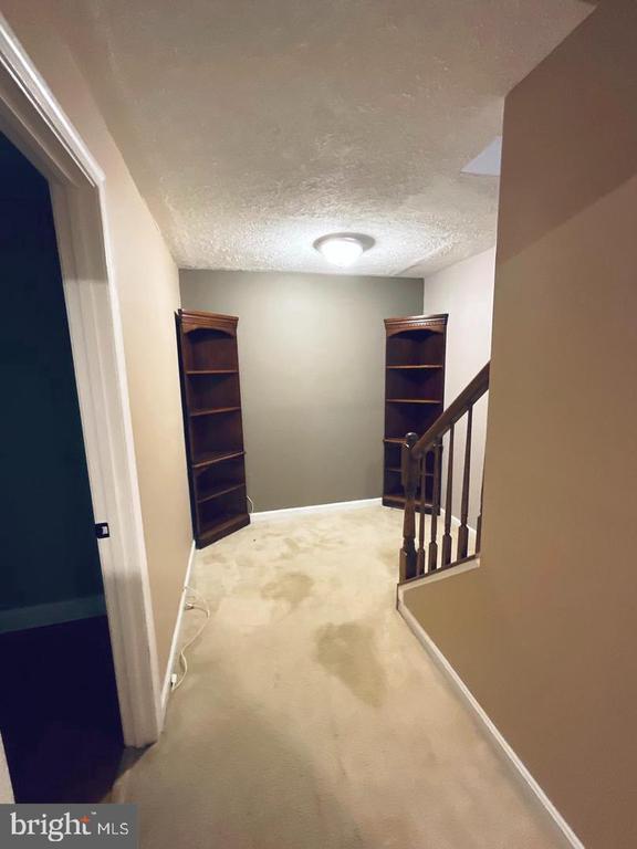 Building Photo - 404 Potomac Hills Dr