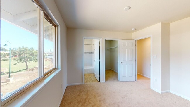 Building Photo - 262 Kahoma Village Loop