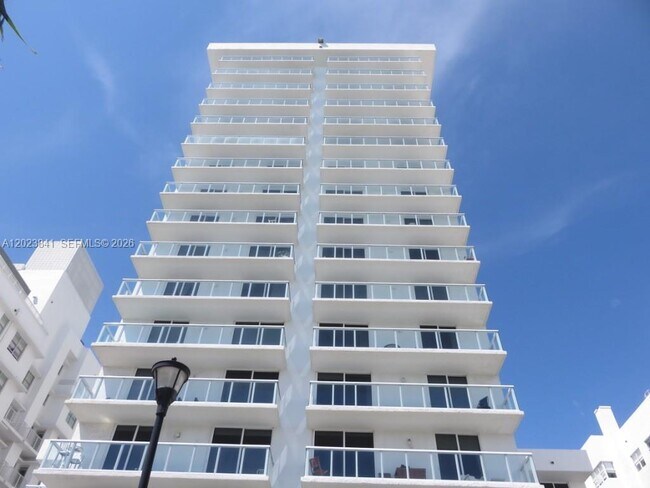 Building Photo - 2457 Collins Ave