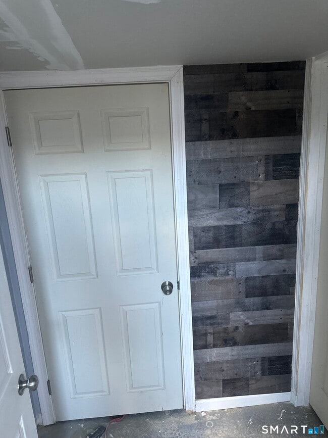 Building Photo - 67 Yarwood St