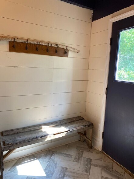 Building Photo - 507 Second Street Marietta