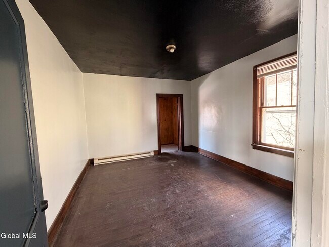 Building Photo - 11 Lefferts St