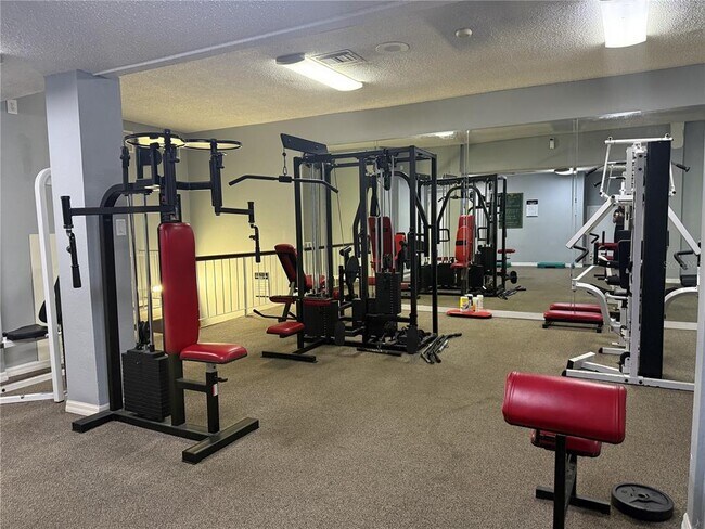 Building Photo - 425 Wymore Rd