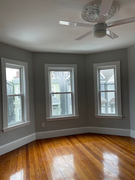 Building Photo - 700 Boston Post Rd