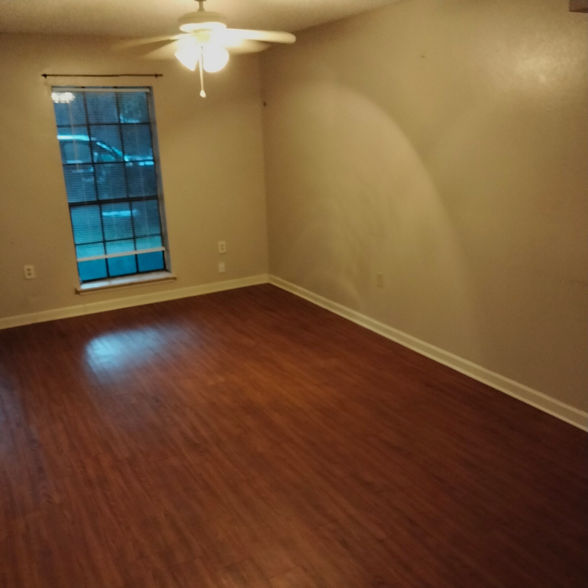 Building Photo - 1726 Brightside Dr