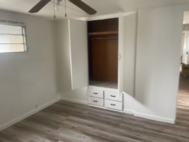 Building Photo - FOR RENT 55+COMMUNITY