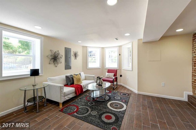 Primary Photo - 1536 East Capitol St NE