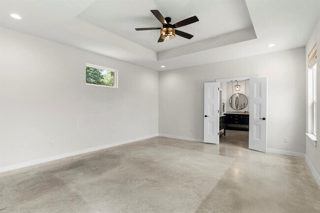 Building Photo - 22206 Briarcliff Dr