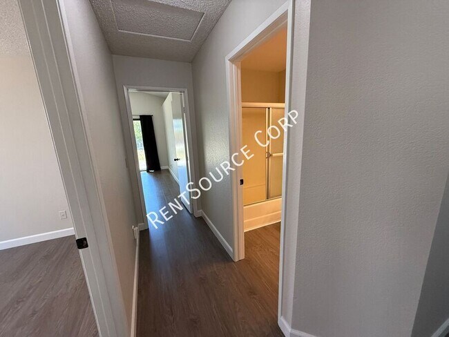 Building Photo - 44249 Halcom Ave