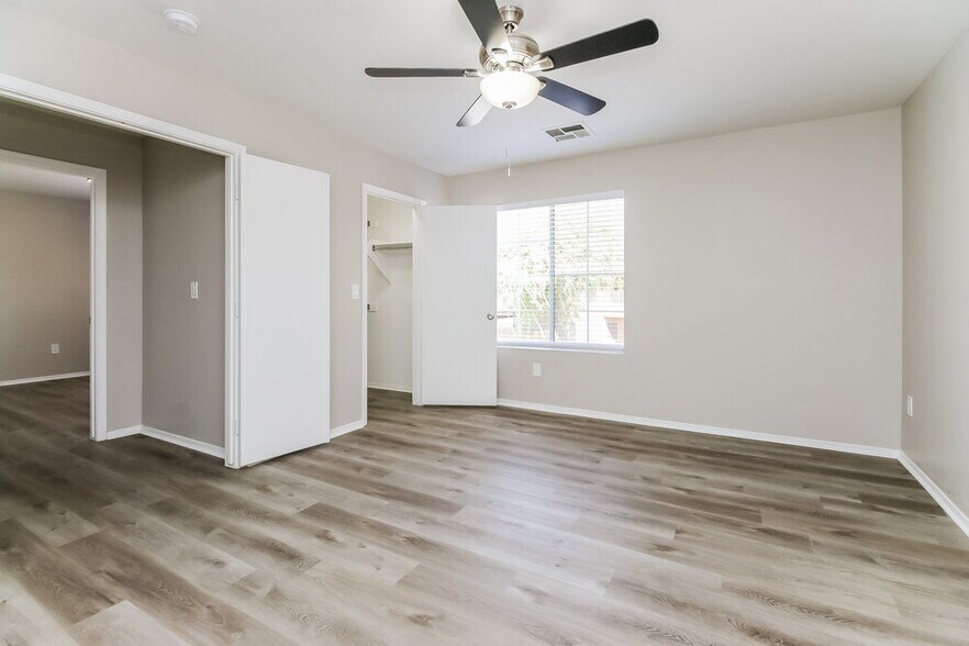 Building Photo - 773 E Kesler Ln