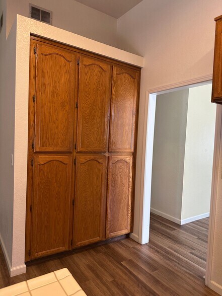 Building Photo - 643 Lunardi Way