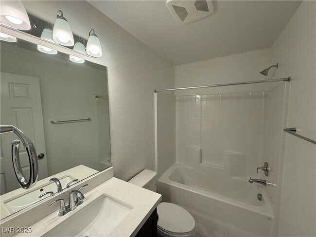 Building Photo - 508 Ylang Pl