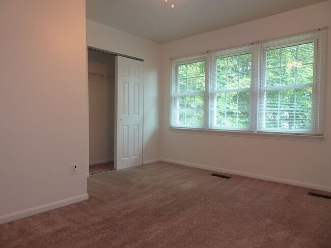 Building Photo - 118H Chippenham Dr
