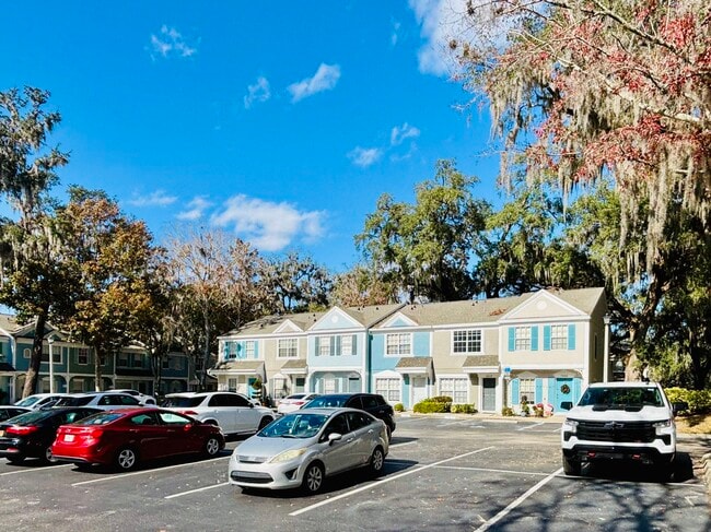 Building Photo - 2865 Woodlands Park Ct