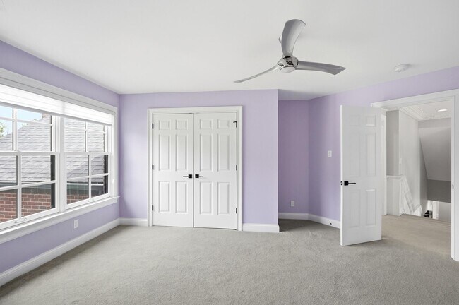Building Photo - 678 Canterbury Dr