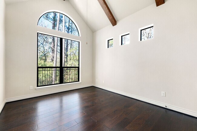 Building Photo - 32 Evangeline Blvd