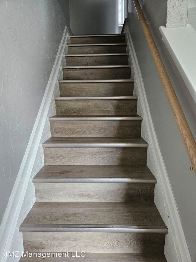 Building Photo - 2 br, 1.5 bath House - 27608 Evelyn