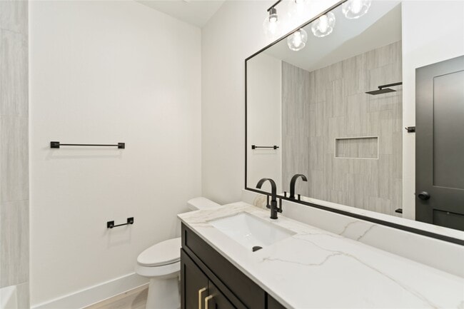 Building Photo - 4605 Siegel St