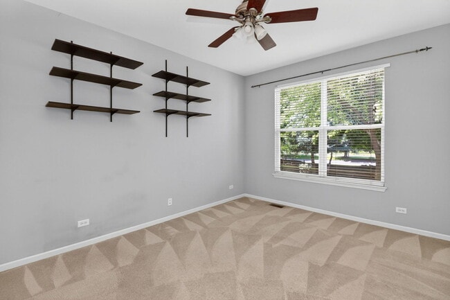 Building Photo - 607 Mansfield Way