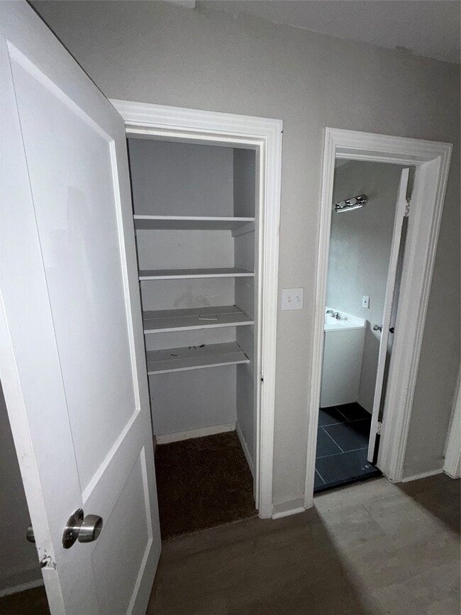 Building Photo - 2227 Westway St