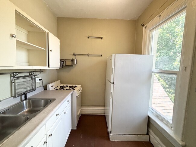 Building Photo - 512-514 E 500 S