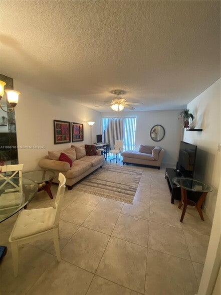 Building Photo - 200 177th Dr