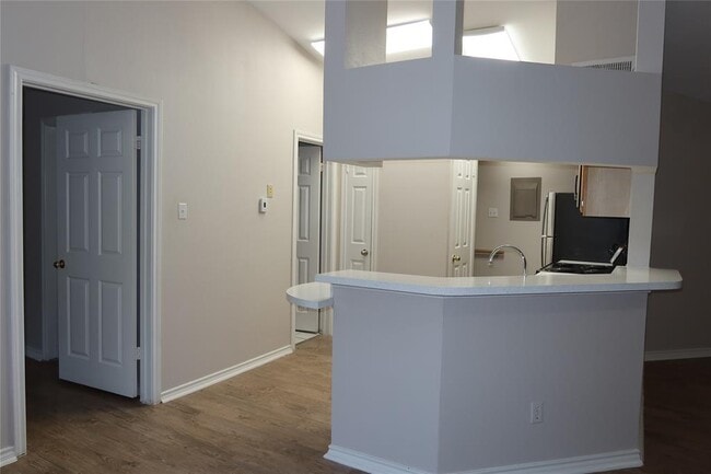 Building Photo - 6804 N Capital of Texas Hwy