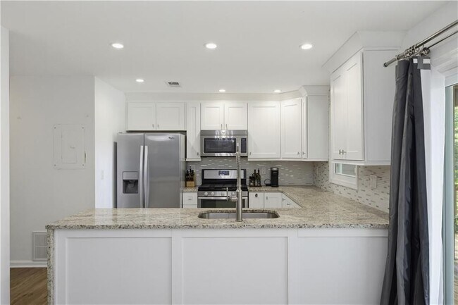 Building Photo - 279 Quail Run