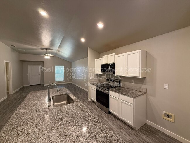 Building Photo - 13719 Avenue R