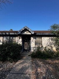 Building Photo - 2704 Ashley Ct