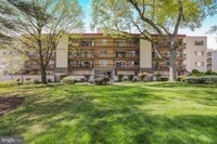 Building Photo - 10300 Westlake Dr