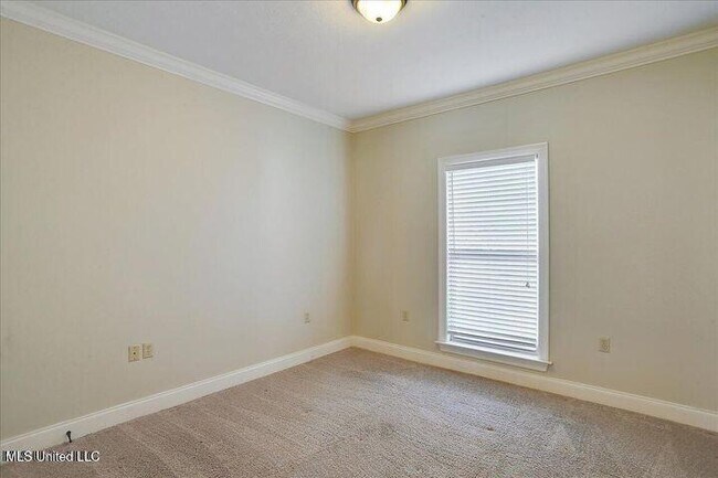 Building Photo - 852 Willow Grande Cir