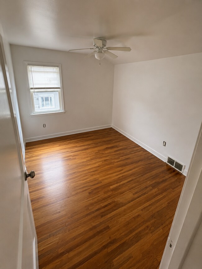 Building Photo - 864 Highland Ave