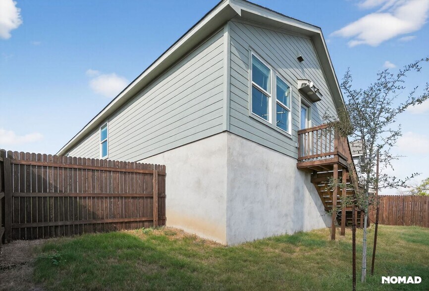 Building Photo - 14023 Wool Pk