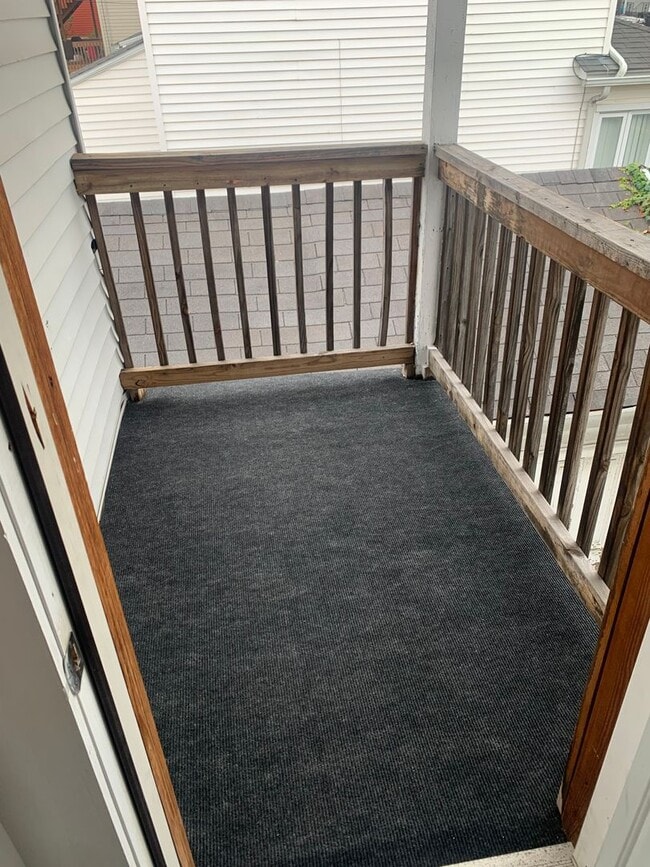 Building Photo - 511 E Elm St